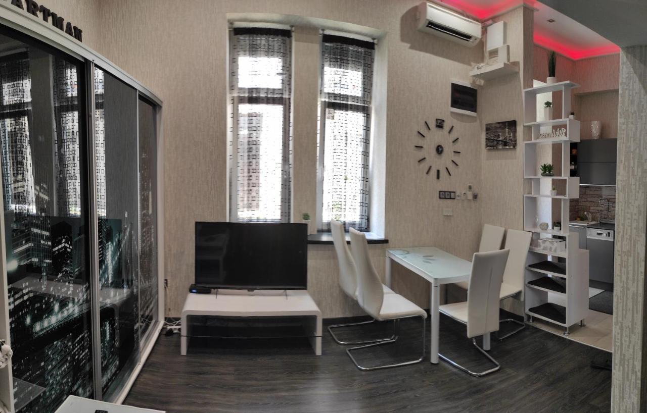 Corvinus Apartman Budapeste Exterior foto