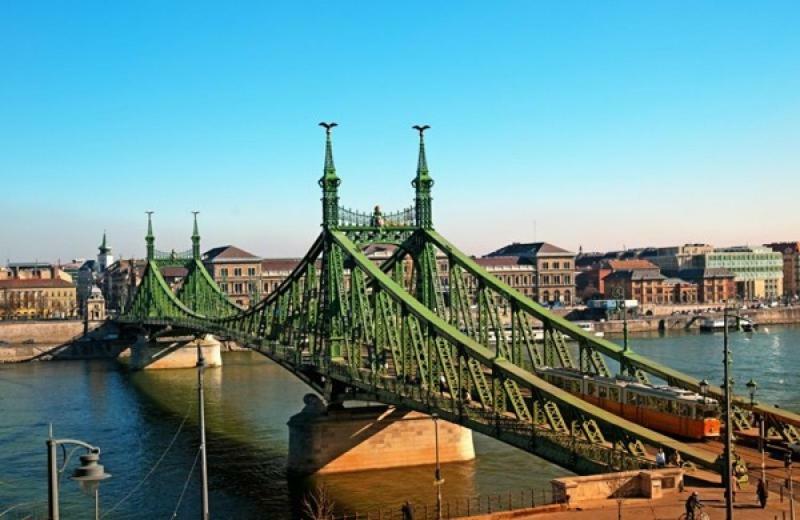 Corvinus Apartman Budapeste Exterior foto